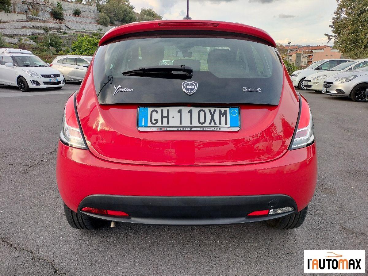 LANCIA - Ypsilon 1.0 firefly hybrid Silver s&s 70cv