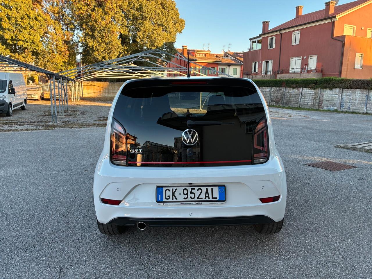 Volkswagen up! 1.0 TSI GTI BlueMotion Technology