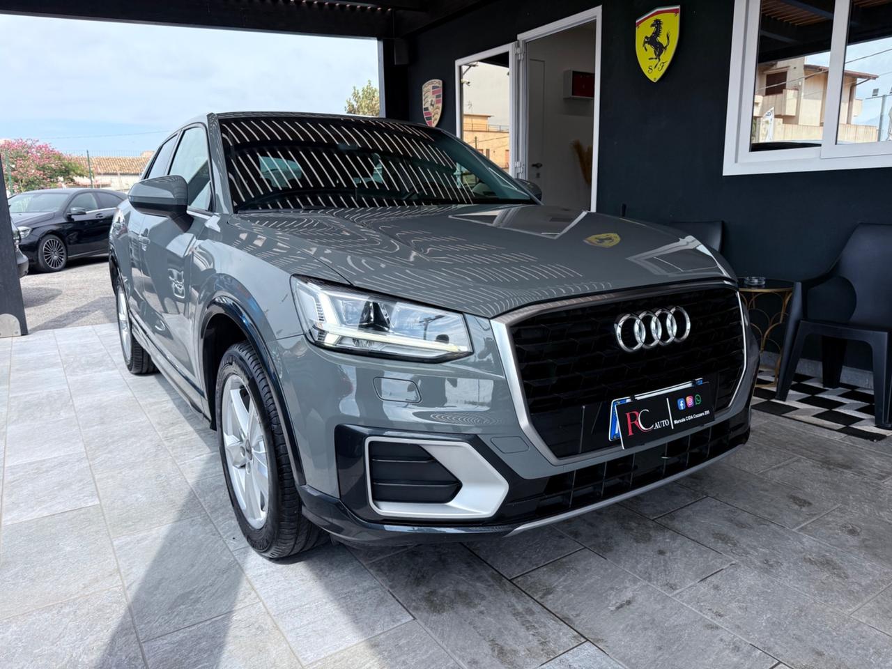 Audi Q2 30 TDI S tronic Identity Black