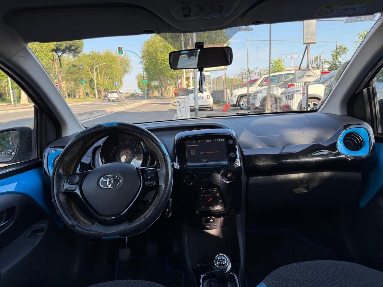 Toyota Aygo 1.0 VVT-i 69 CV 5 porte x-play