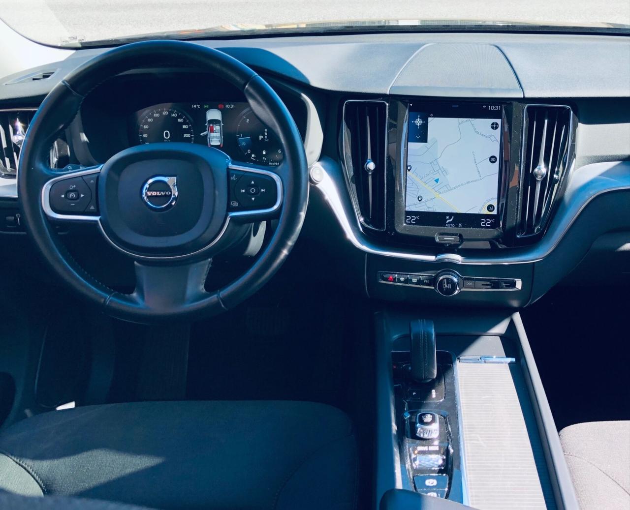 Volvo XC60 B4 D HYRBID TELECAMERA AWD 70MILAKM