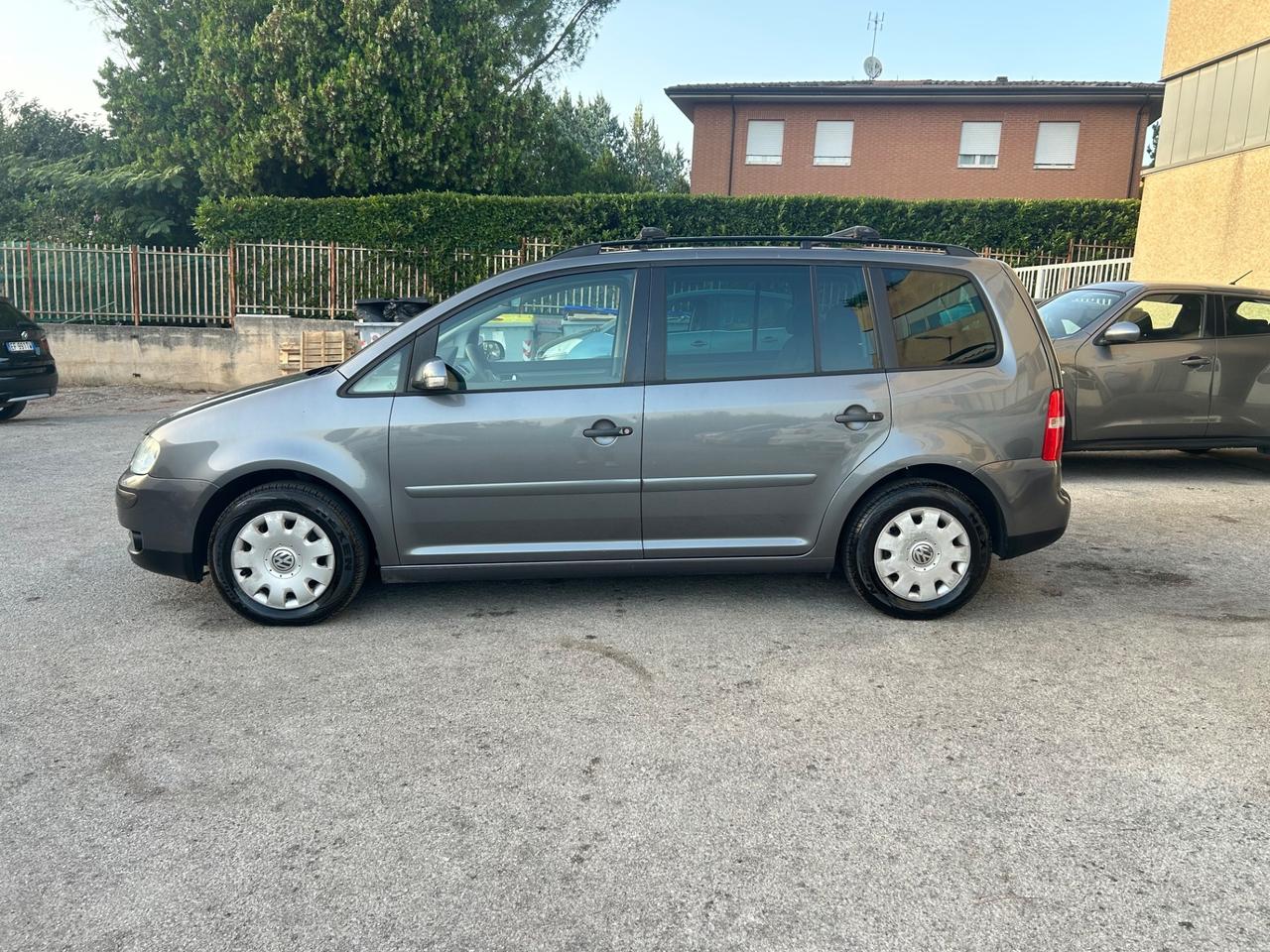 Volkswagen Touran 1.9 TDI 105CV 7 Posti Gancio Traino