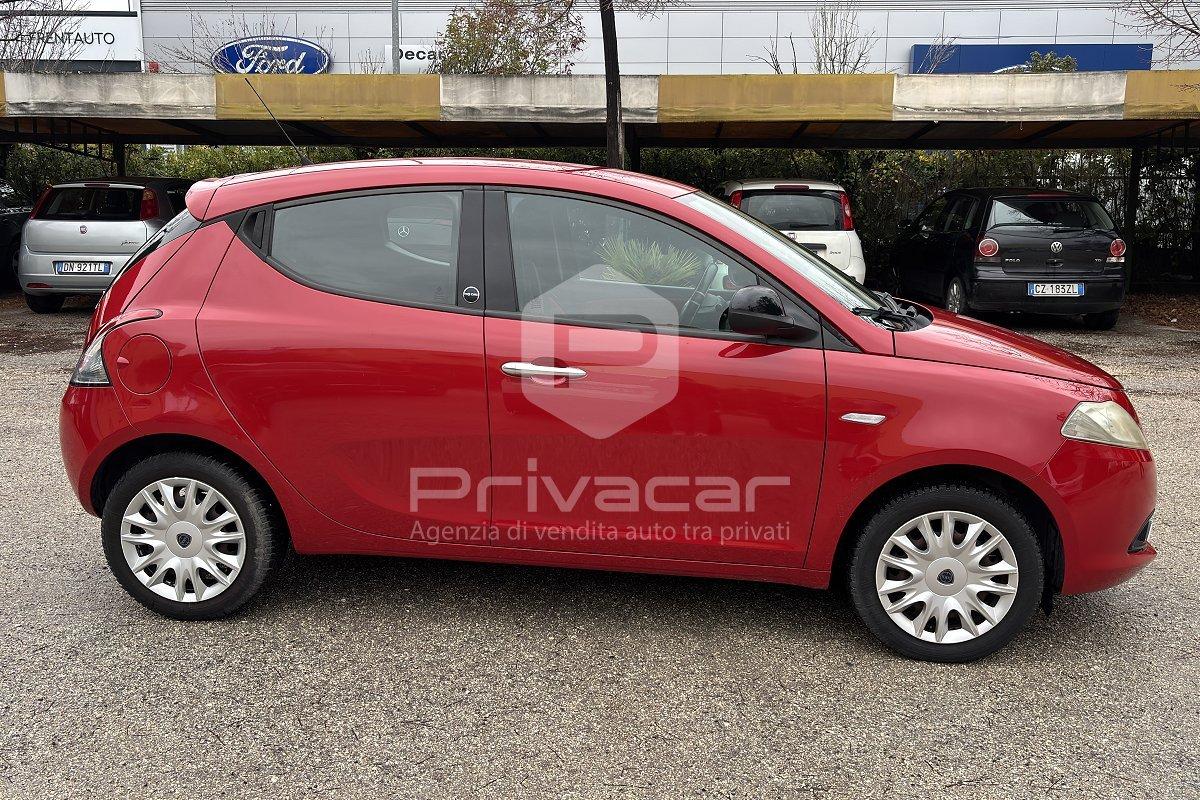 LANCIA Ypsilon 1.2 69 CV 5 porte GPL Ecochic Gold