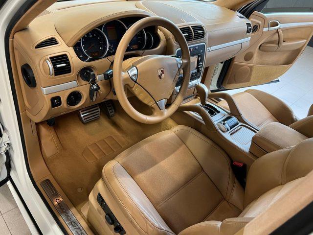 PORSCHE Cayenne GTS 4.8 405CV BIANCA & BEIGE ! SERVICE PORSCHE !