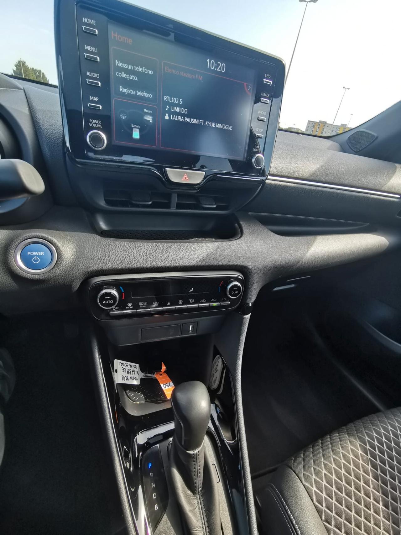 Toyota Yaris 1.5 Hybrid 5 porte Lounge