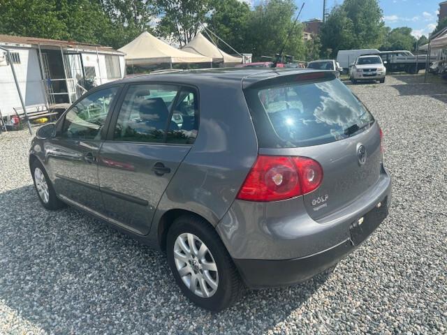 Volkswagen Golf 1.6 16V FSI 5p. Comfortline