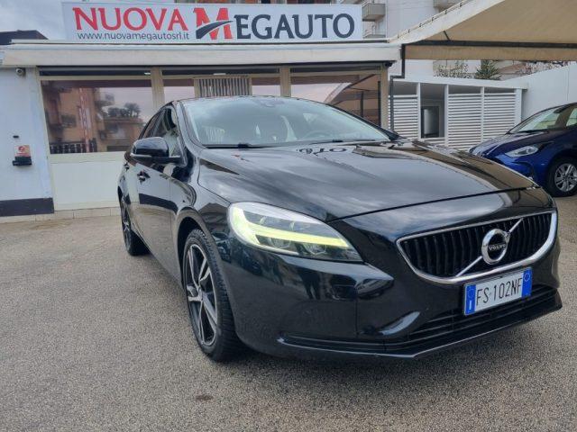 VOLVO V40 Plus