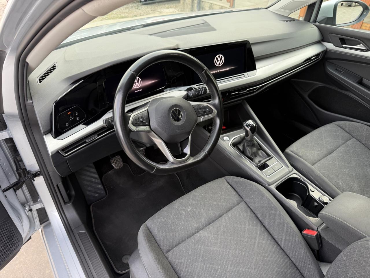 Volkswagen Golf 8 2.0 TDI 115 CV