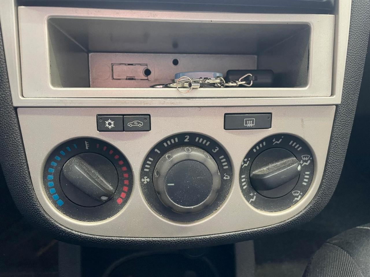 Opel Corsa 1.0 12V 3 porte