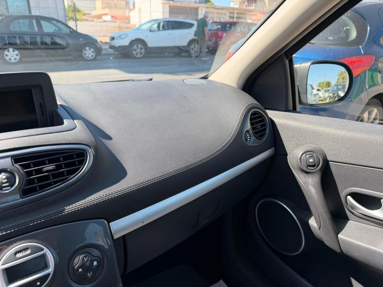 Renault Clio 1.2 16V 5 porte Dynamique