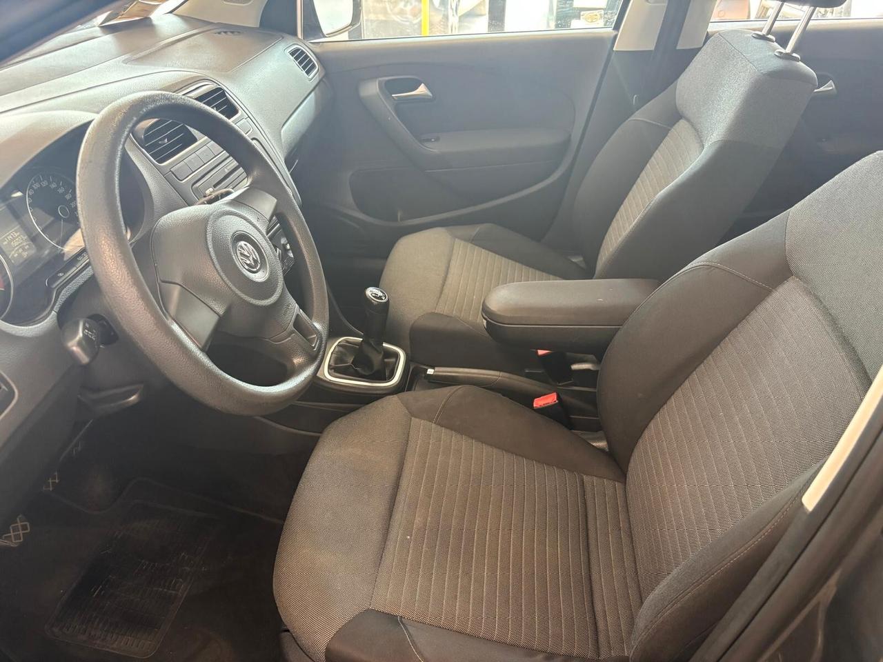 VOLKSWAGEN POLO ANNO 2010 DS 1.6 ADATTA NEOPATENTATI KM 155 mila