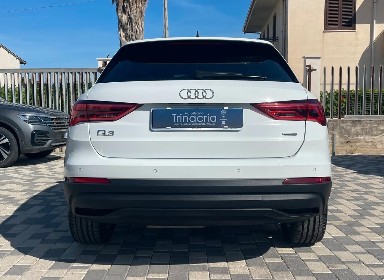 Audi Q3 Business 2.0 TDI 190CV s-tronic quattro 40