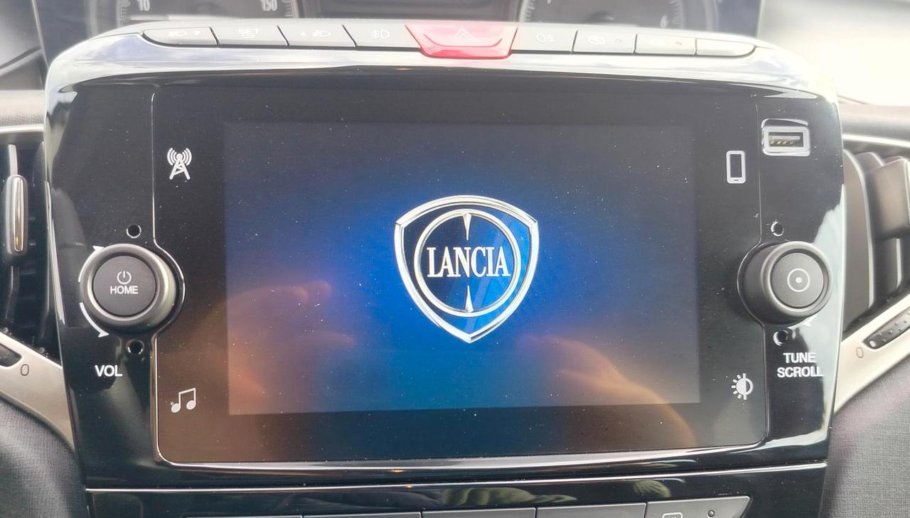 Lancia Ypsilon 1.0 firefly hybrid Gold s&s 70cv 5p.ti