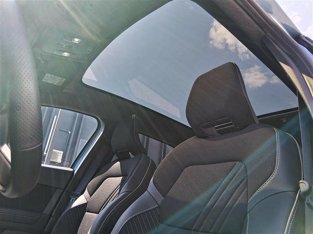 Renault Captur 1.6 E-Tech full hybrid Iconic Auto