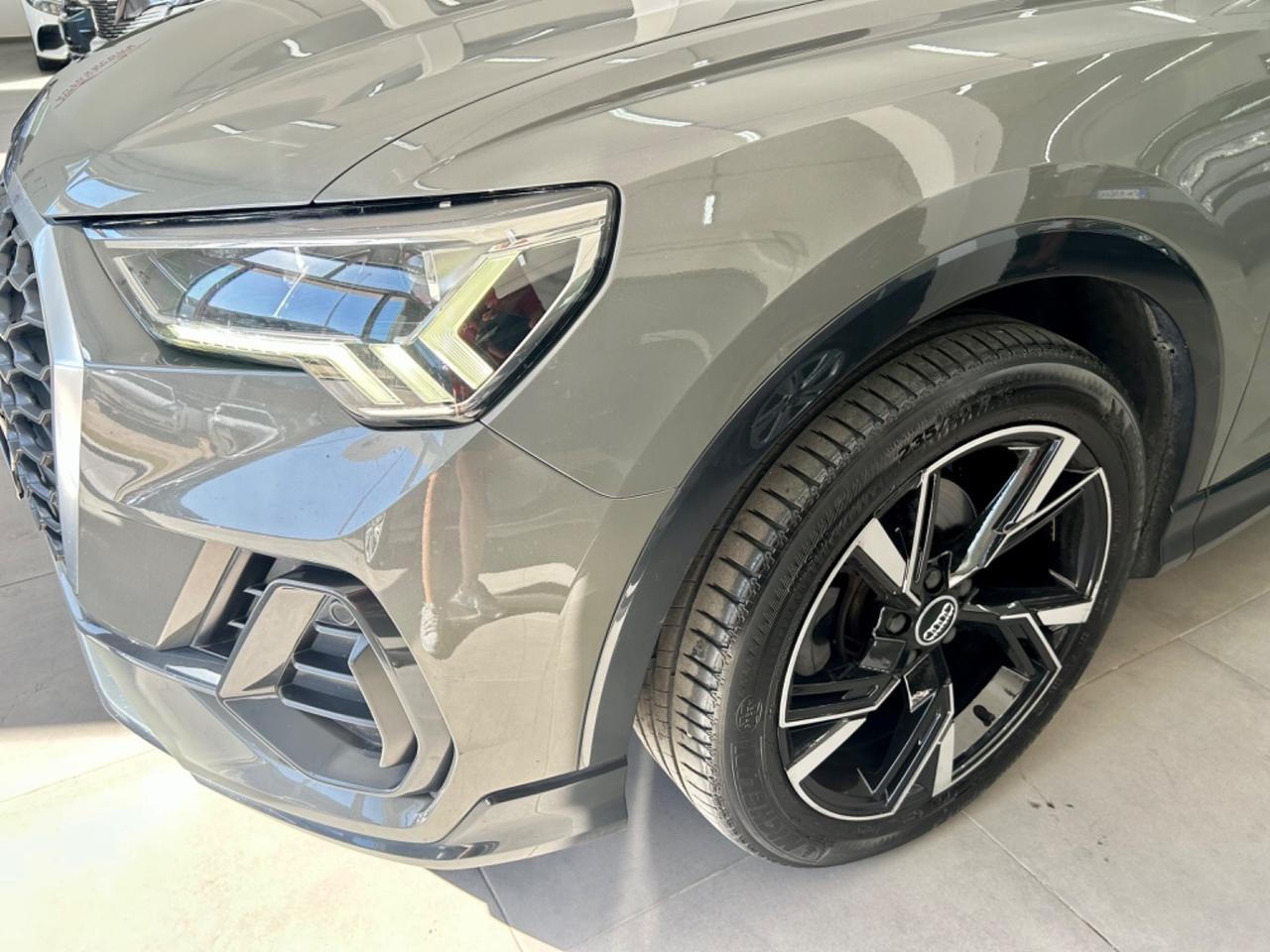 Audi Q3 SPORTBACK S-tronic finanziabile