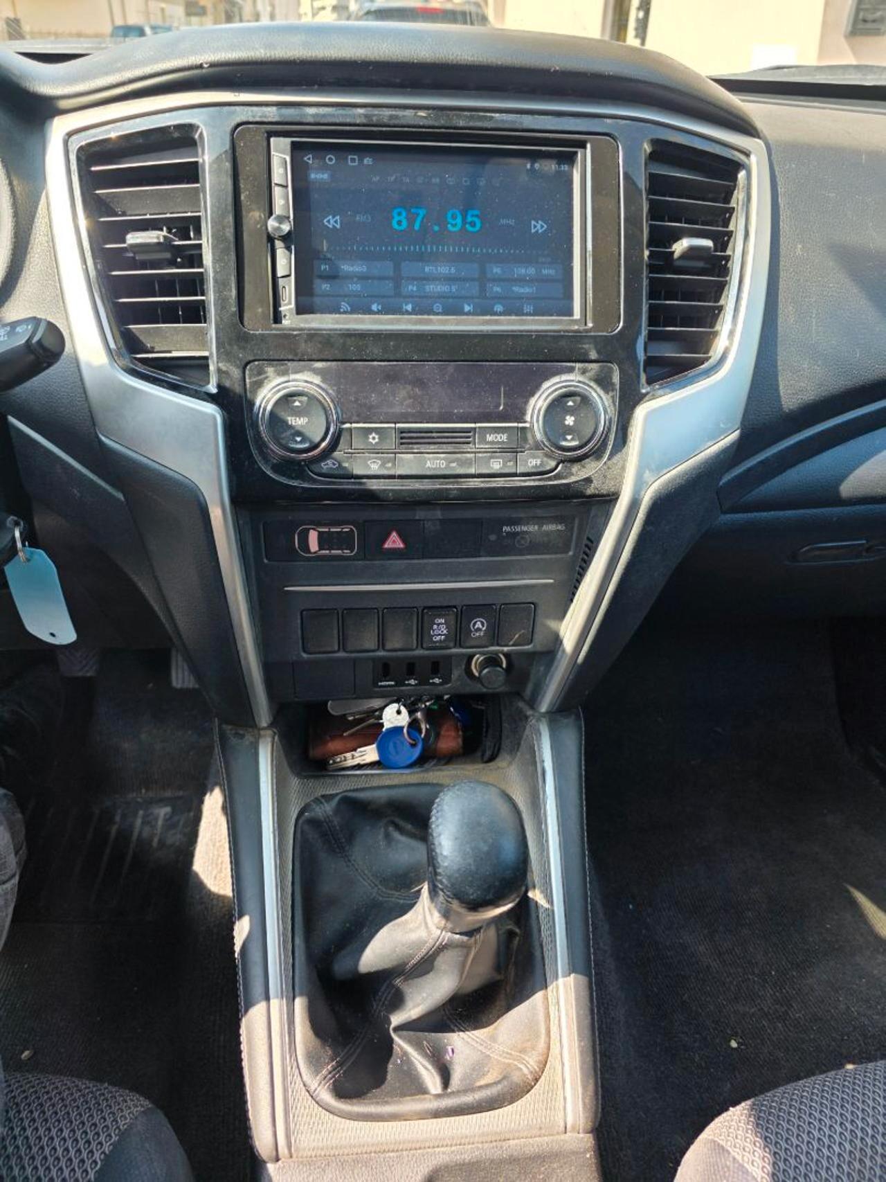 Mitsubishi L200 2.3 D Club Cab 4x4 Super Select Intense