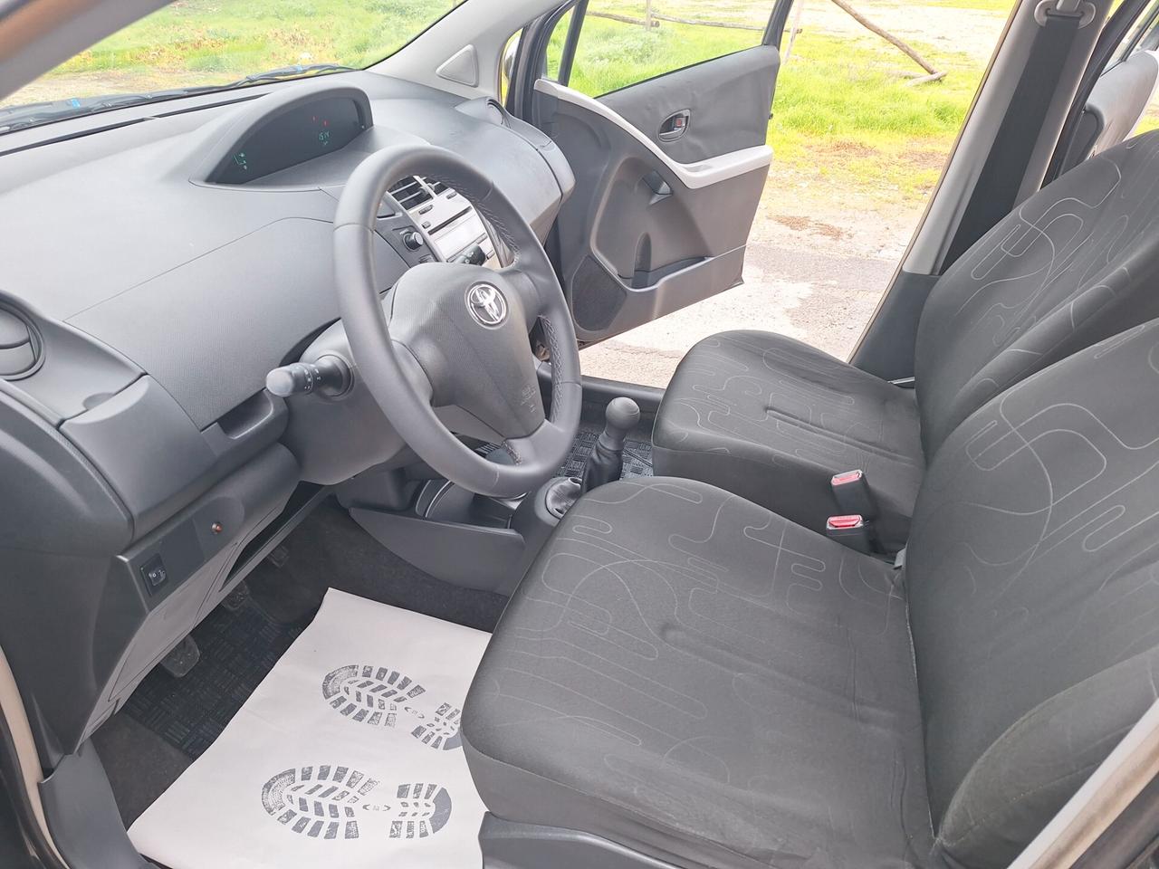 Toyota Yaris 1.0 benzina 5 porte 2009 PERFETTA