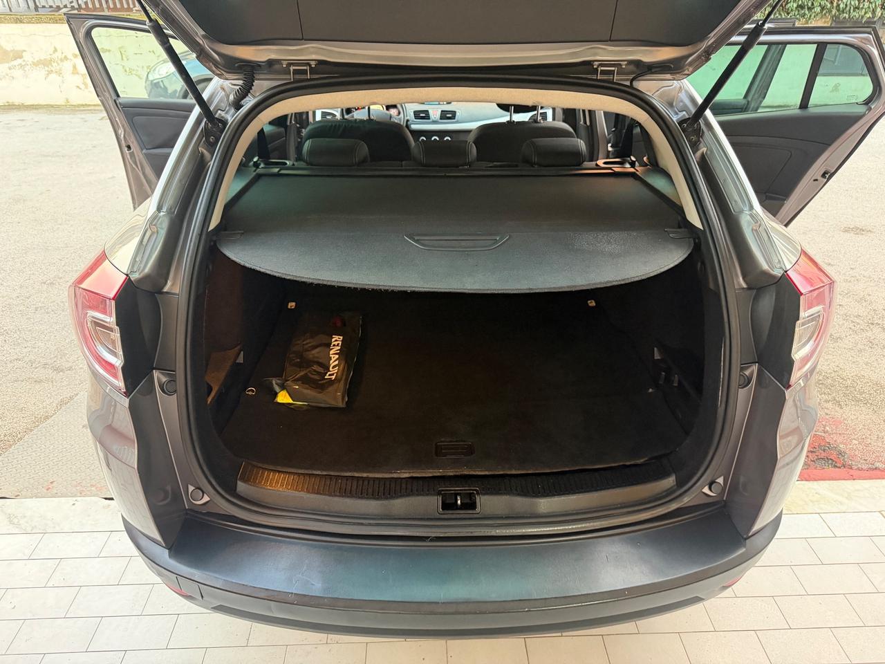 Renault Megane Mégane 1.5 dCi 110CV EDC SporTour Attractive