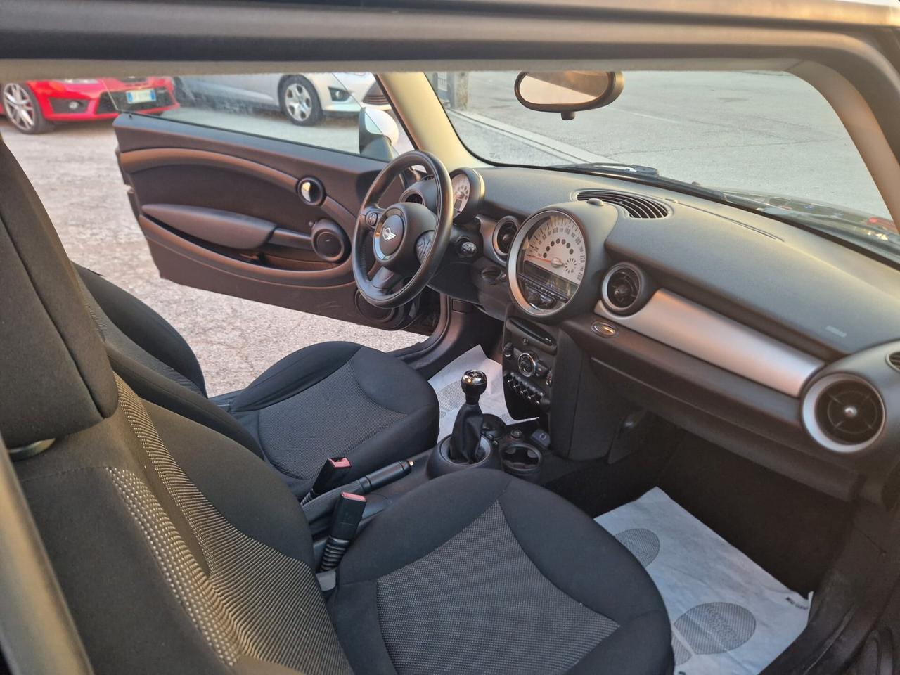 Mini 1.6 16V Cooper D OK NEO PATENTATI