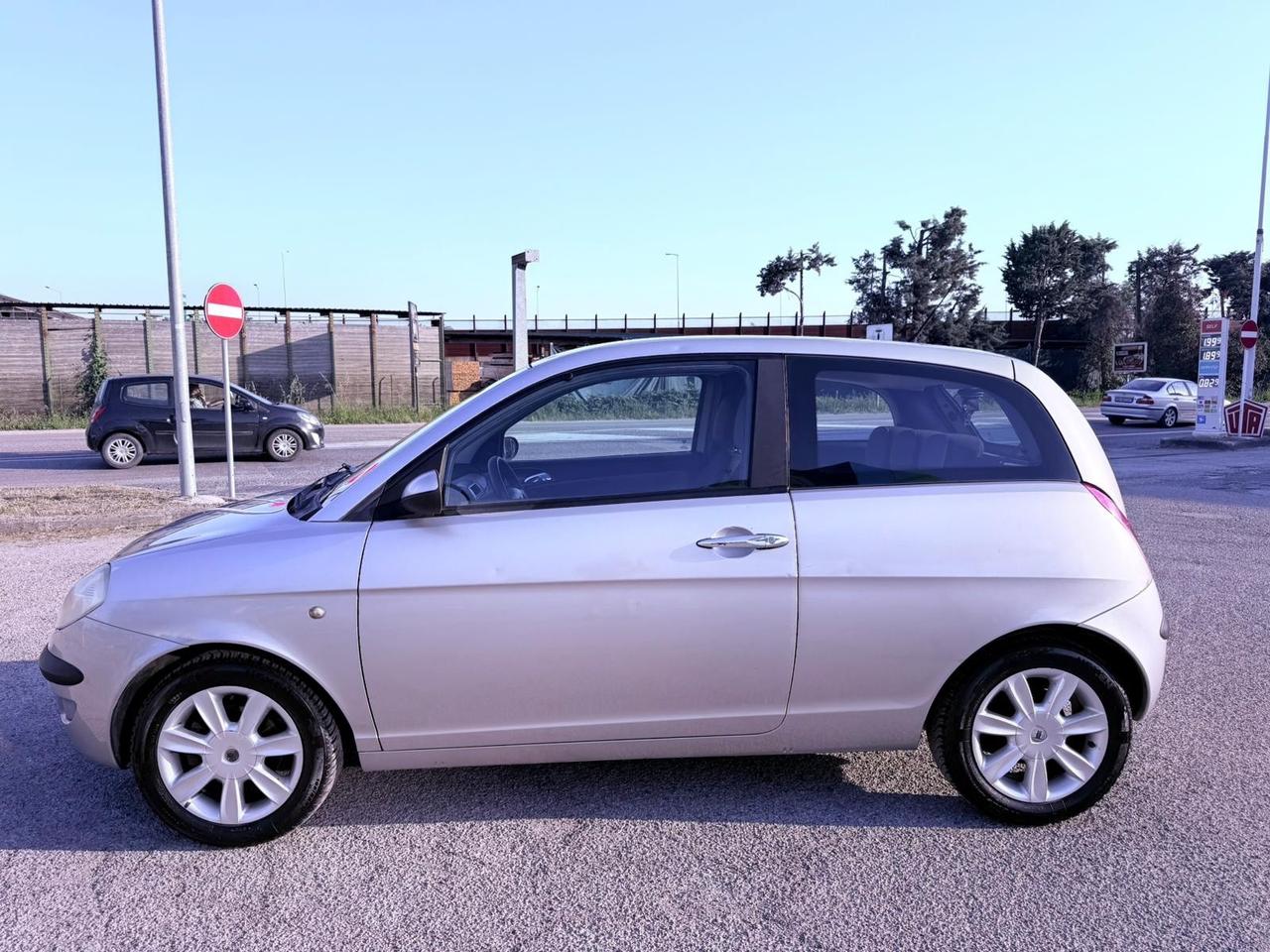 Lancia Ypsilon 1.2 16V Platino Ok neopatentati