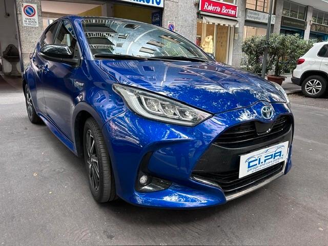 Toyota Yaris 1.5 Hybrid 5 porte Lounge Blue