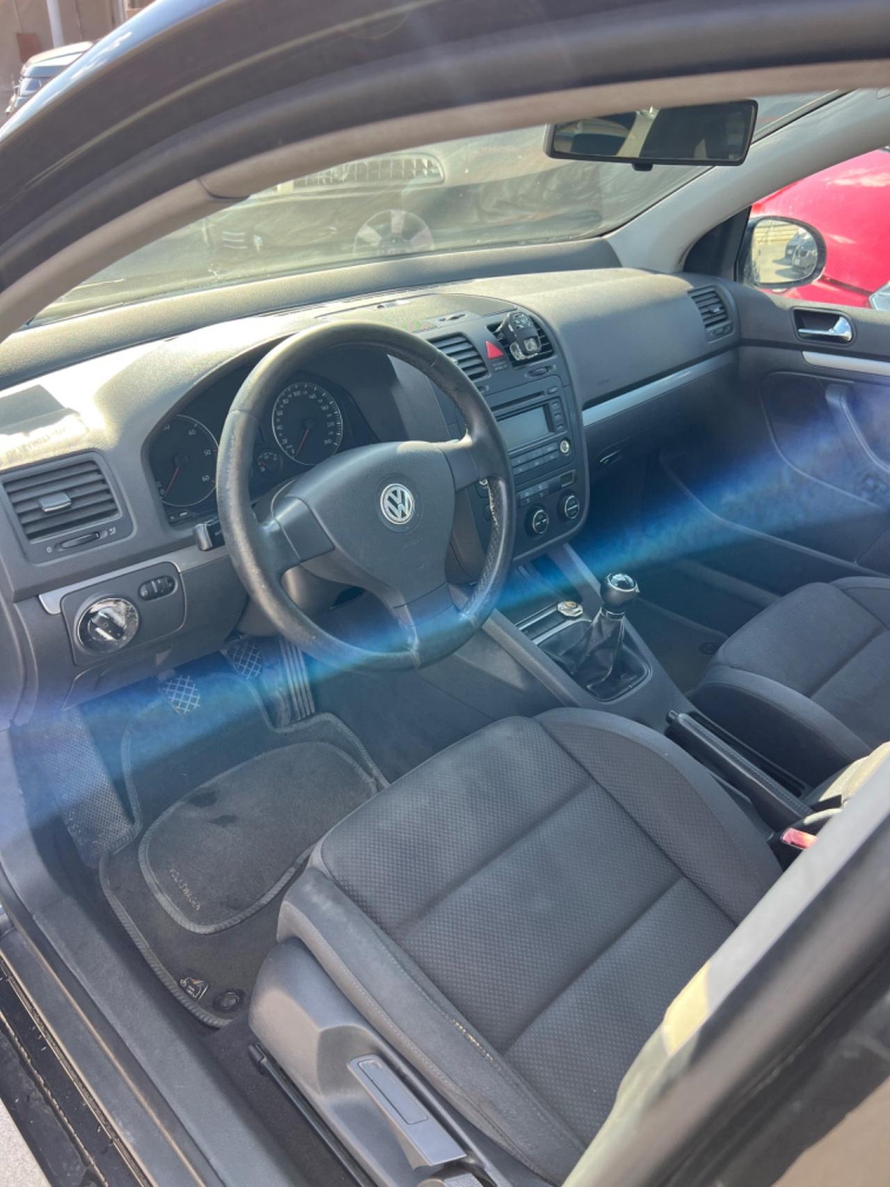 Volkswagen Golf 2.0 16V TDI 5p. Sportline