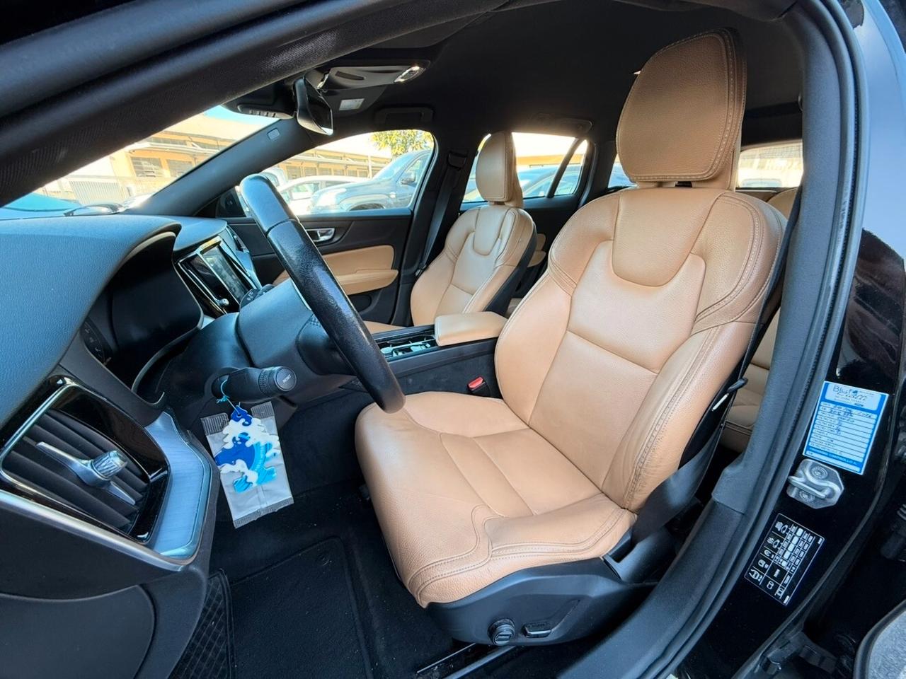 Volvo V60 Cross Country D4 AWD Geartronic Business Pro
