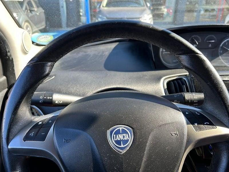 Lancia Ypsilon 1.2 Silver 69cv