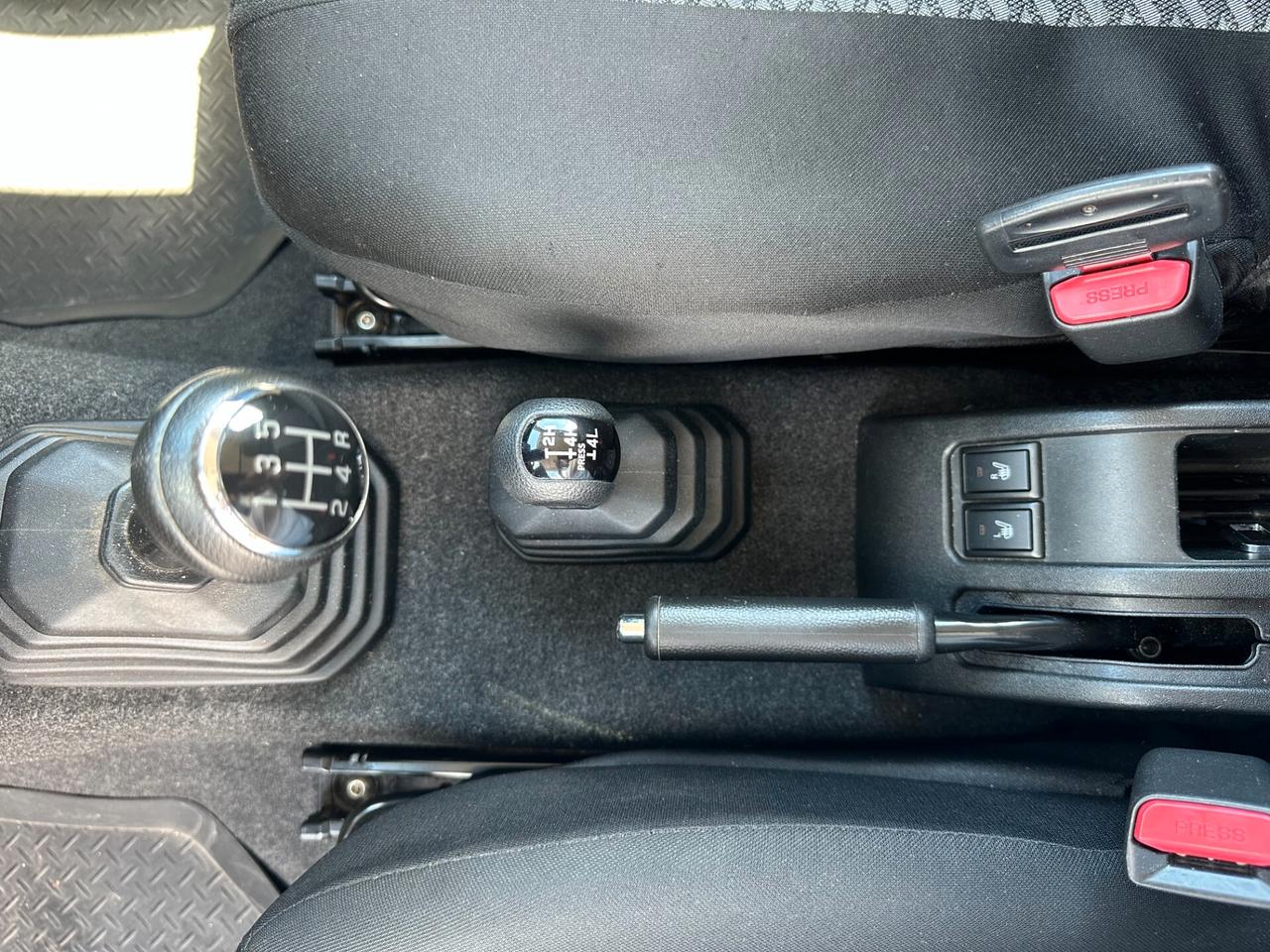 Suzuki Jimny 1.5 5MT