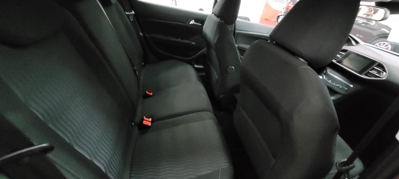 Peugeot 308 BlueHDi 120 S&S SW Active