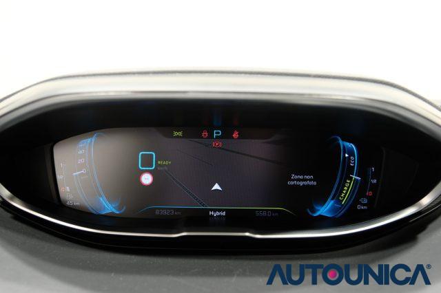 PEUGEOT 3008 HYBRID4 300 E-EAT8 ALLURE PACK