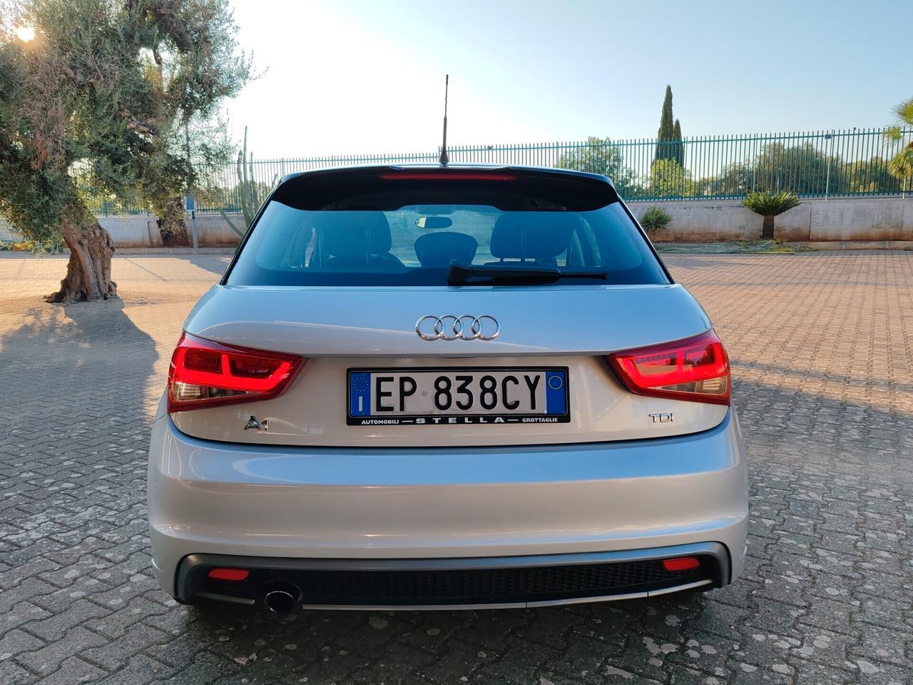 Audi A1 SportBack 1.6 TDI S line edition