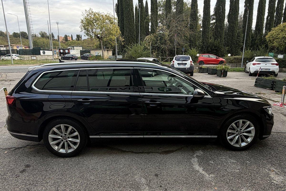 VOLKSWAGEN Passat Variant 2.0 TDI SCR EVO Executive