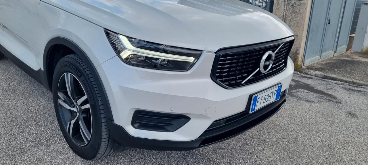 Volvo XC40 T3 R-design