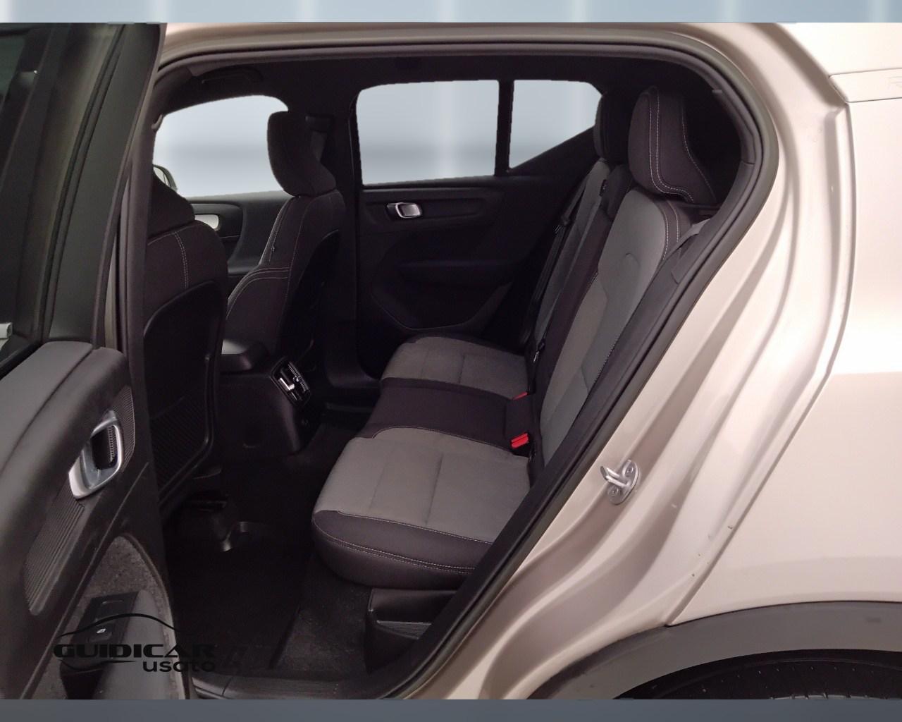 VOLVO XC40 2023 - XC40 1.5 t5 recharge phev Core auto