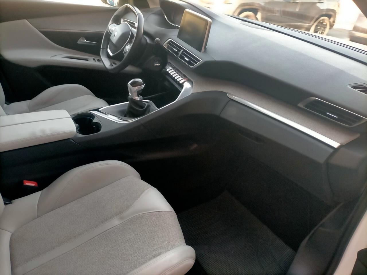 Peugeot 3008 BlueHDi 130 S&S Allure