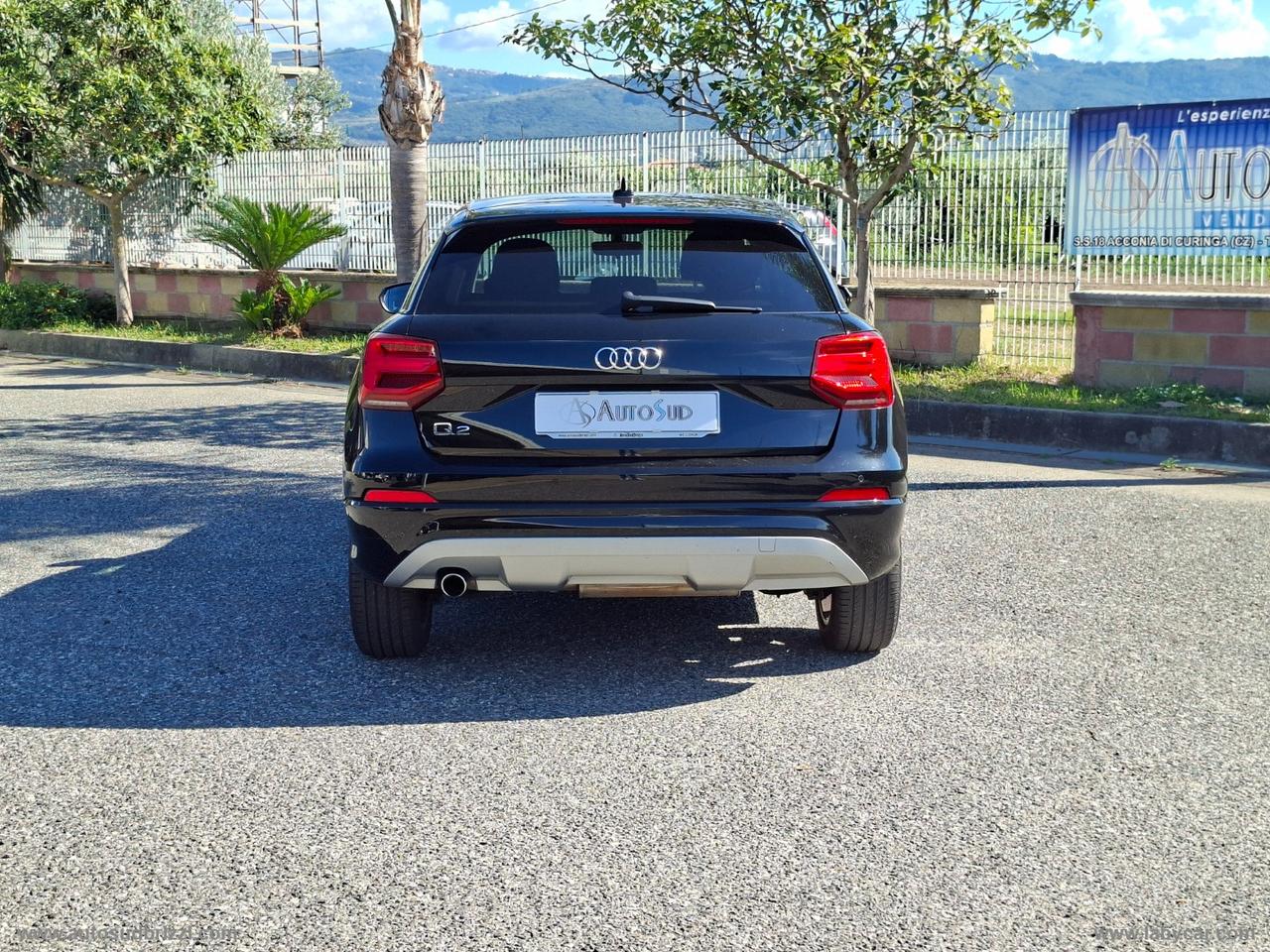AUDI Q2 30 TDI S tronic Identity Black