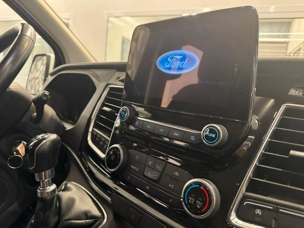 Ford Tourneo Custom 320 320 2.0 tdci 130cv Titanium L2H1 E6.2