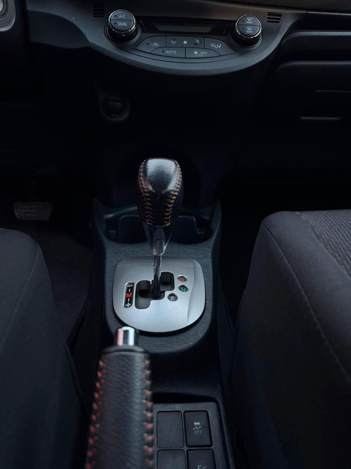 Toyota Yaris 1.4 **AUTOMATICA**