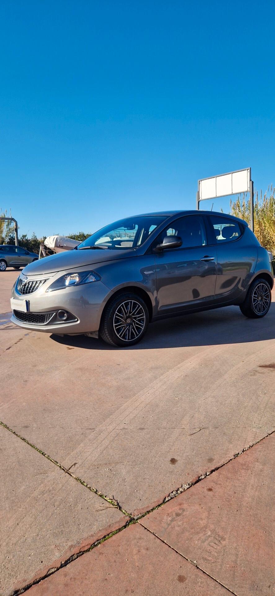 Lancia Ypsilon 1.0 FireFly 5 porte S&S Hybrid Maryne