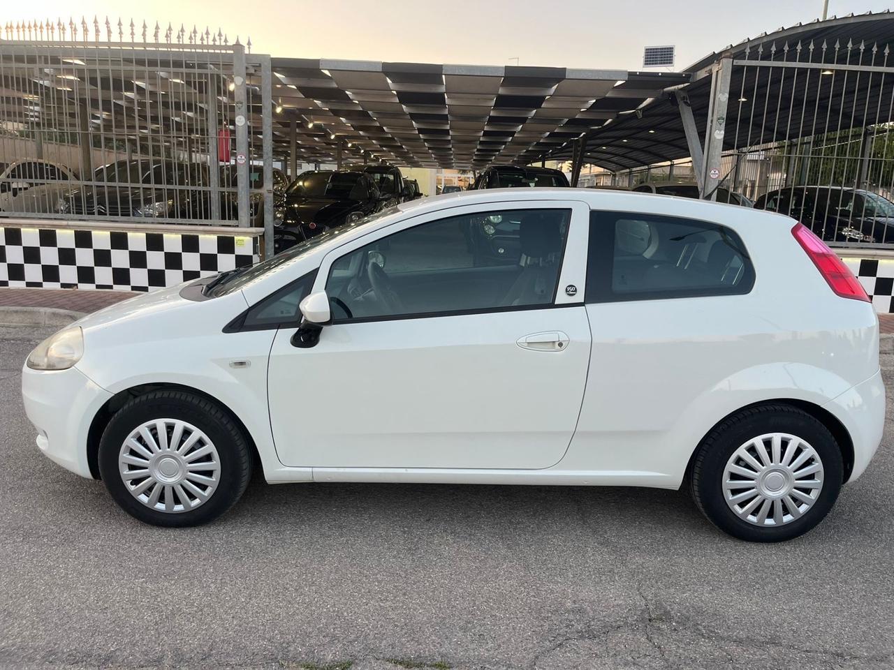 Fiat Grande Punto 1.4 EasyPower Unipro 2011
