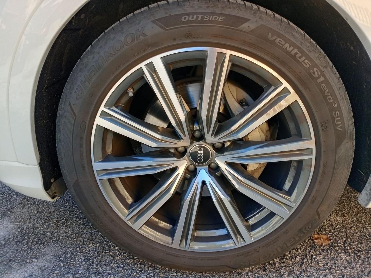 Audi Q8 Sport 3.0 50 TDI MHEV #7448