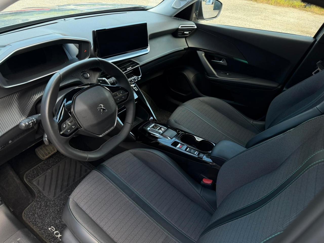 Peugeot 2008 BlueHDi 130 S&S EAT8 Allure