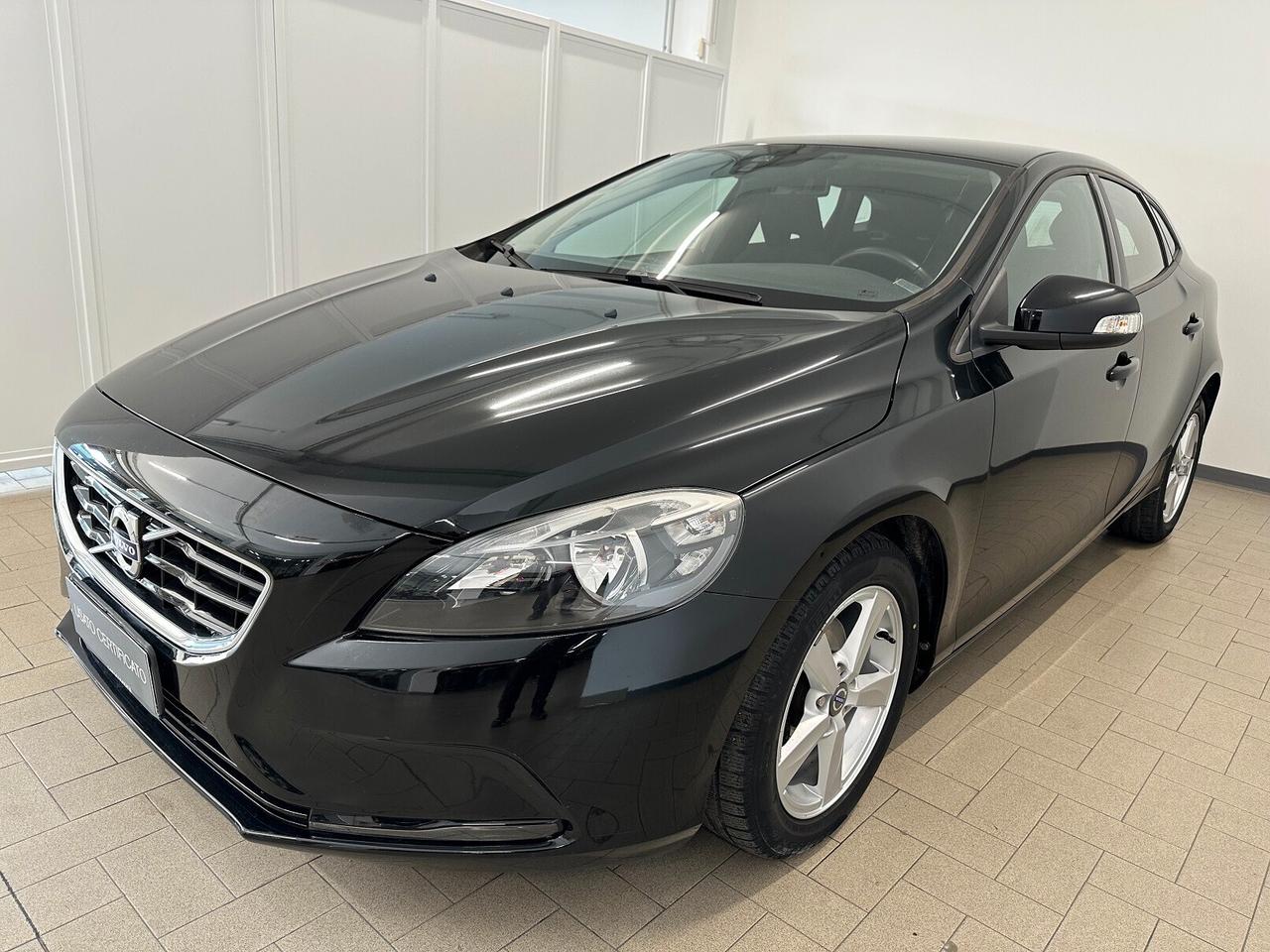 Volvo V40 1.6 D2 KINETIC - PER NEOPATENTATI