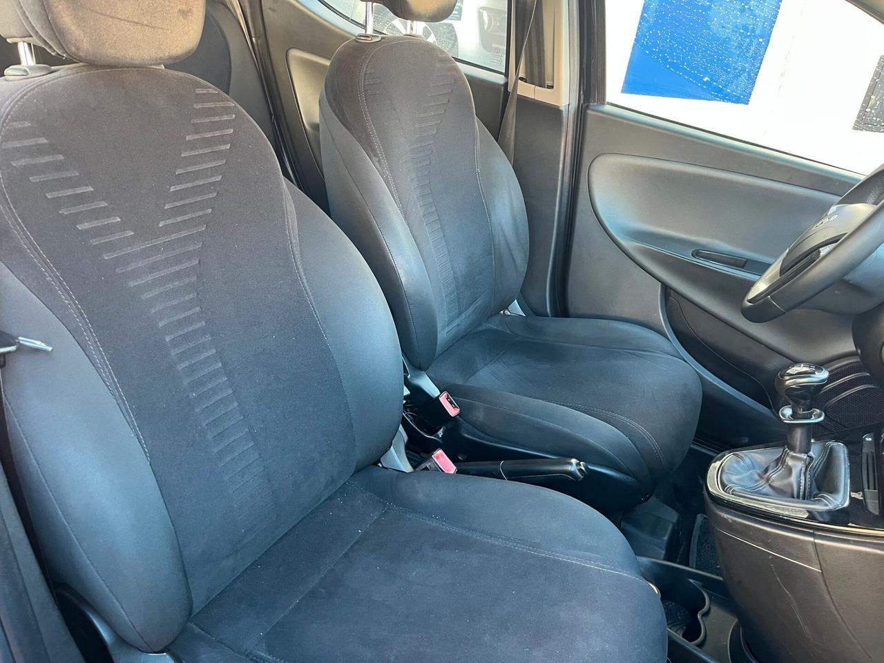 LANCIA YPSILO 1.2 BENZ 5 PORTE LUGLIO 2015 DISTRIBUZ ESEGUITA PERFETTA