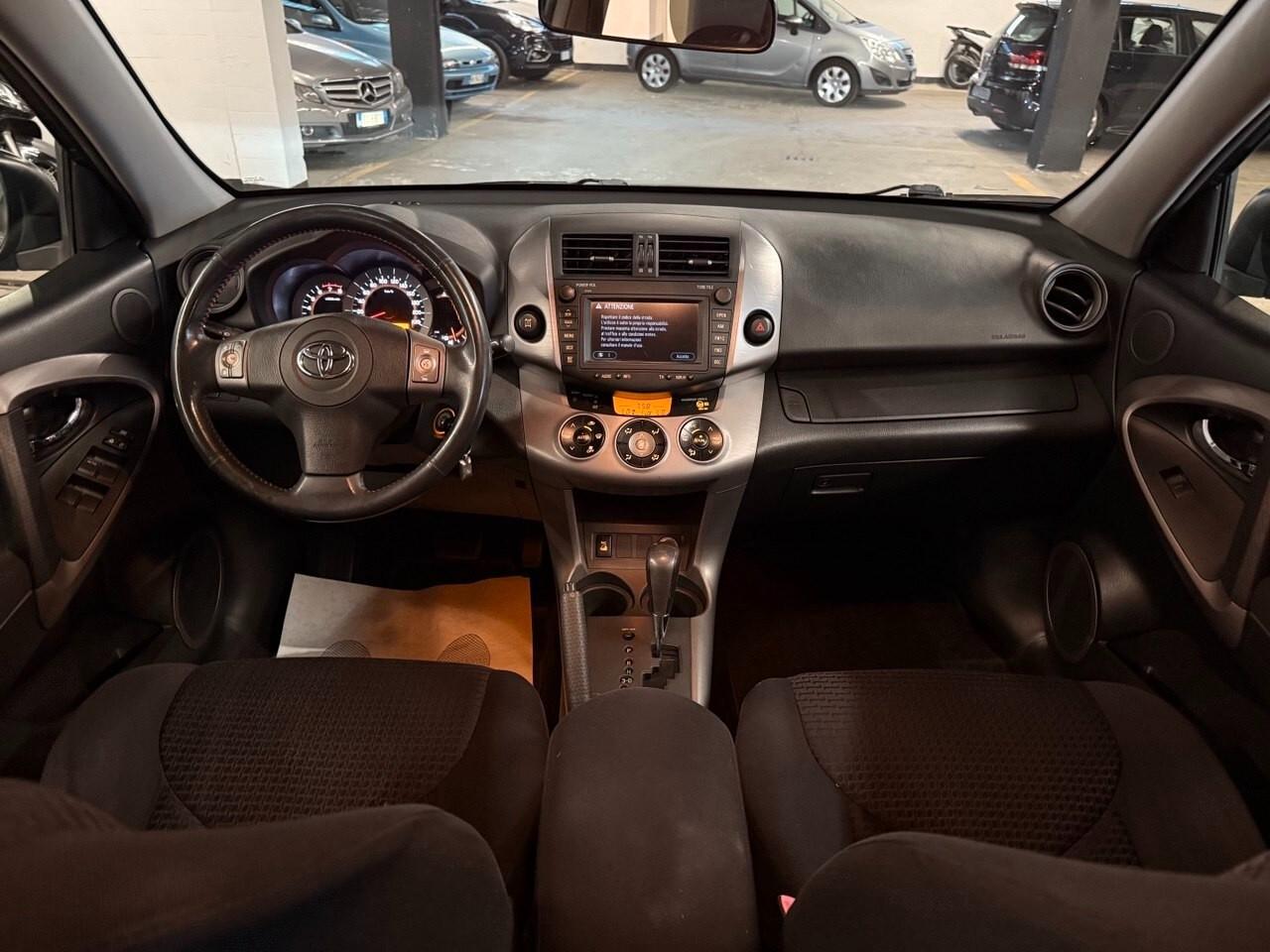 Toyota RAV 4 Crossover 2.0 Sol 4x4
