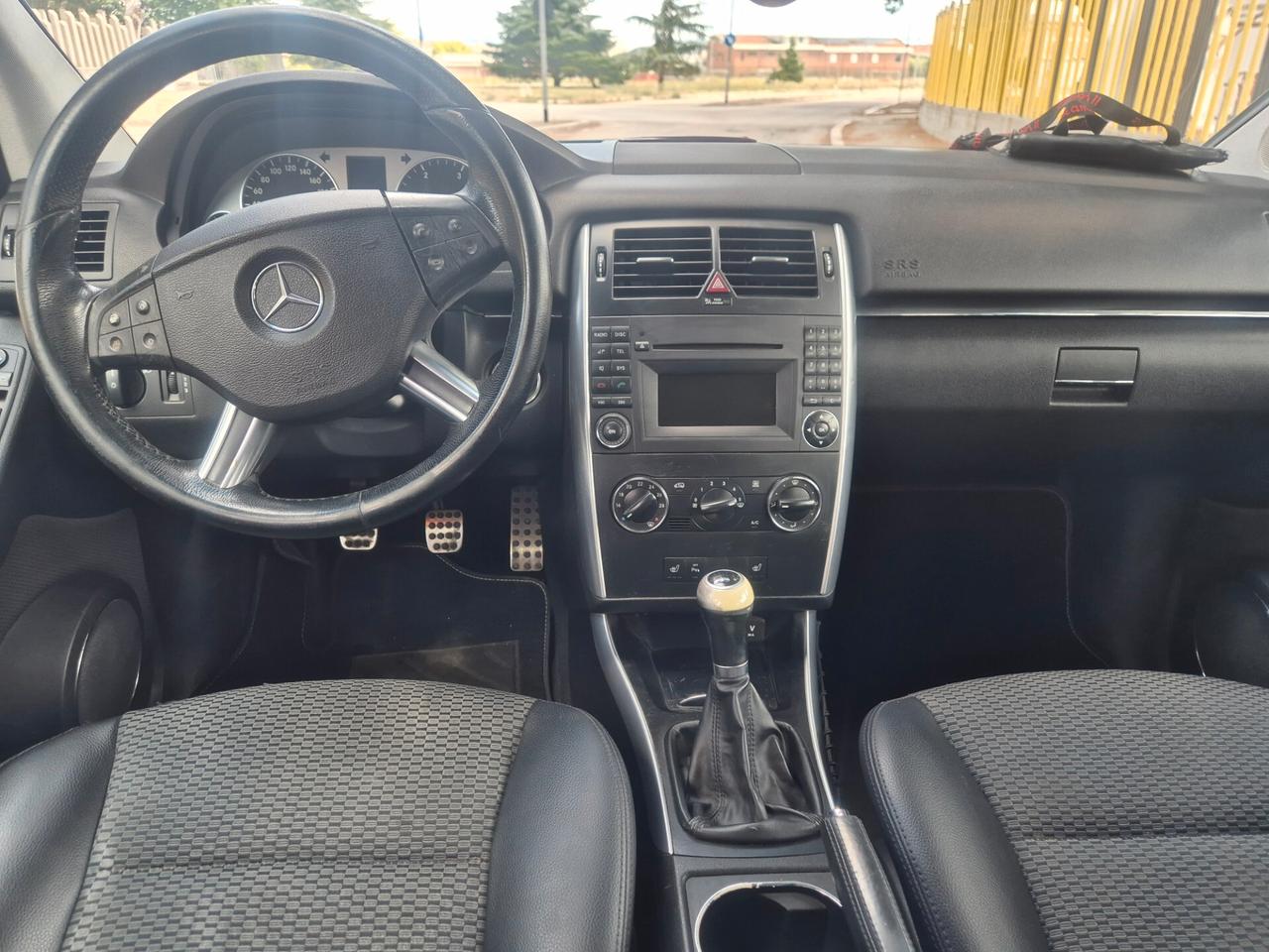 Mercedes classe B 180 SPORT 109CV ANNO 2010