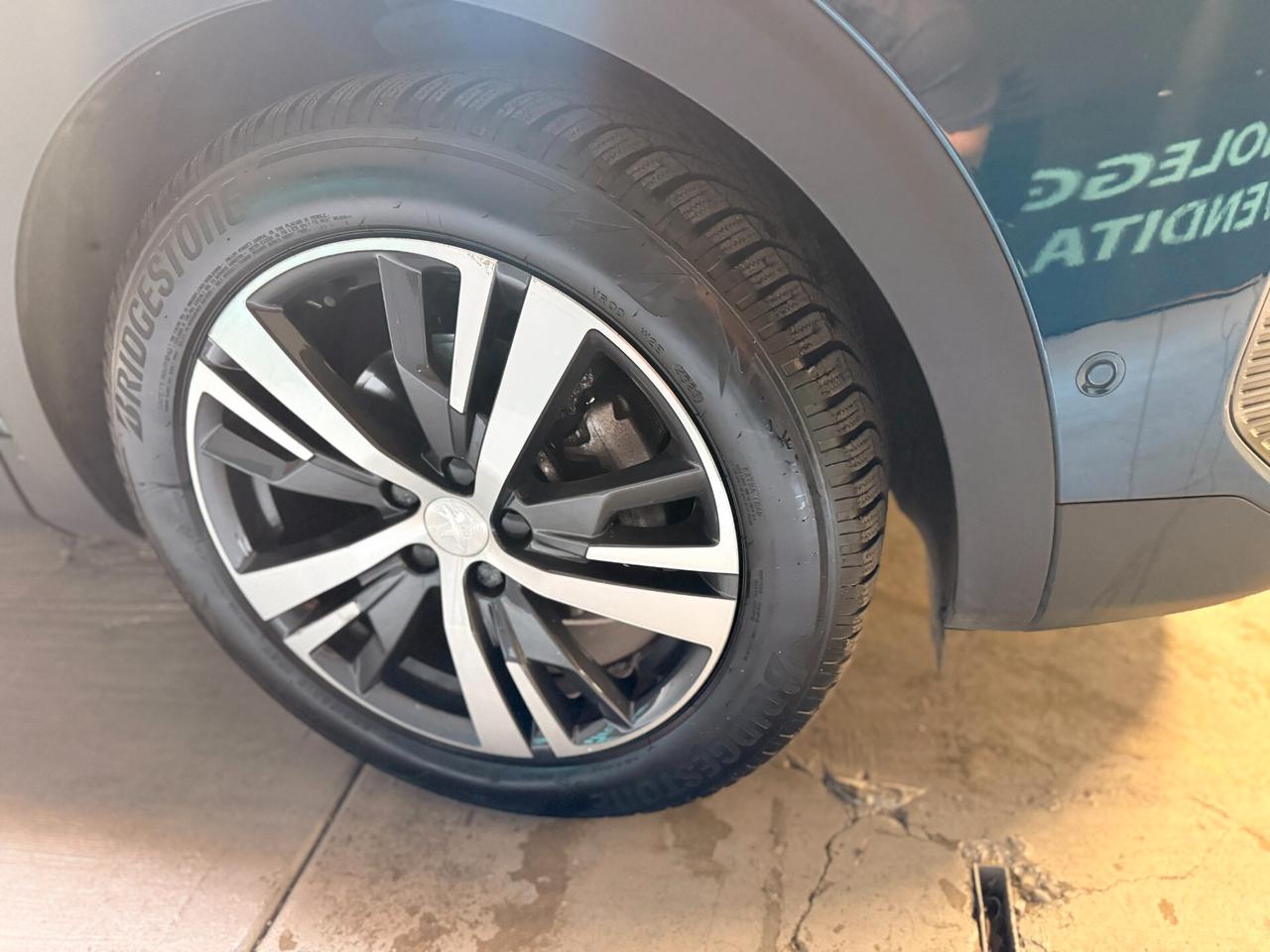 PEUGEOT 3008 1.5 BLUEHDI ALLURE PACK S&S 130CV EAT8 – GARANZIA 12 MESI