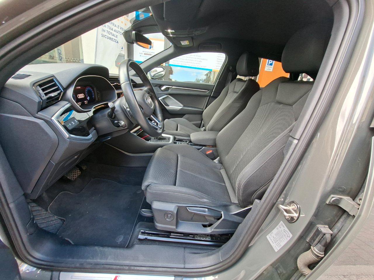 Audi Q3 Sportback 35 2.0 tdi S line 4 con gancio unicoproprietario
