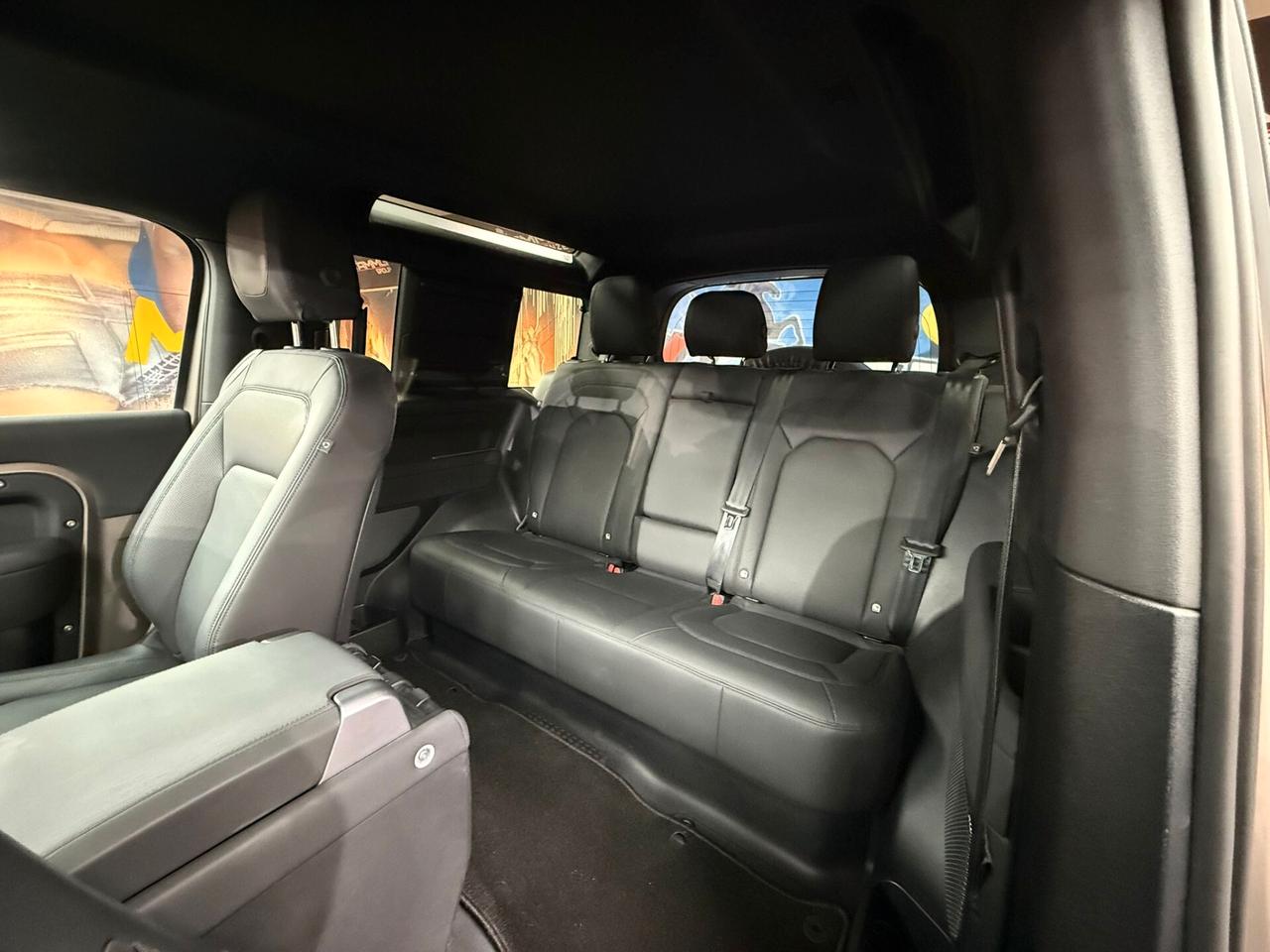 Land Rover Defender 90 3.0D I6 200 CV AWD Auto Hard Top (673)